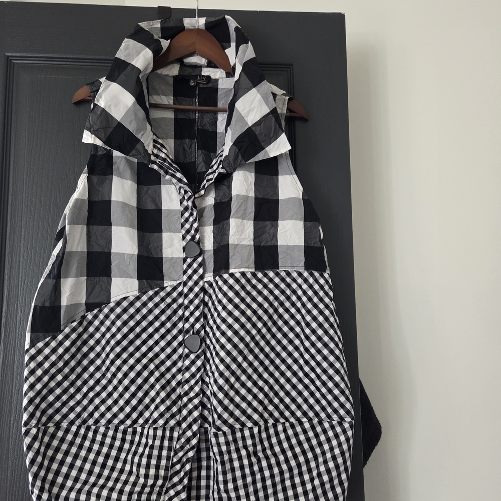 Chic Black and White Checkered Women's Tunic. Gorgeous Liv Design, Made In Italy
